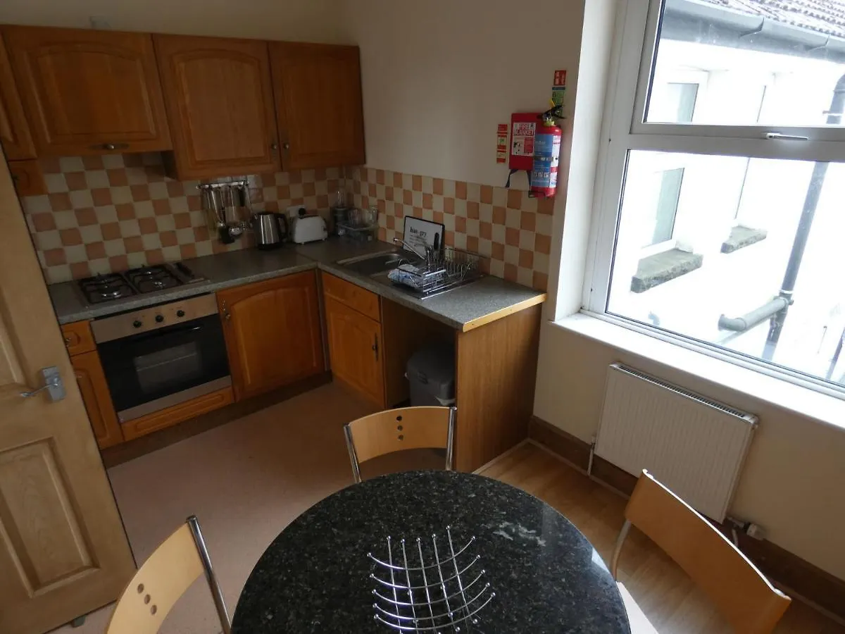 Hurst Dene Aparthotel Swansea Bed & Breakfast