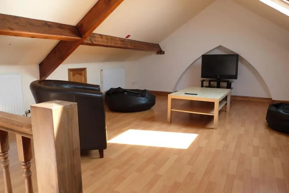 Hurst Dene Aparthotel Swansea 3*,  United Kingdom