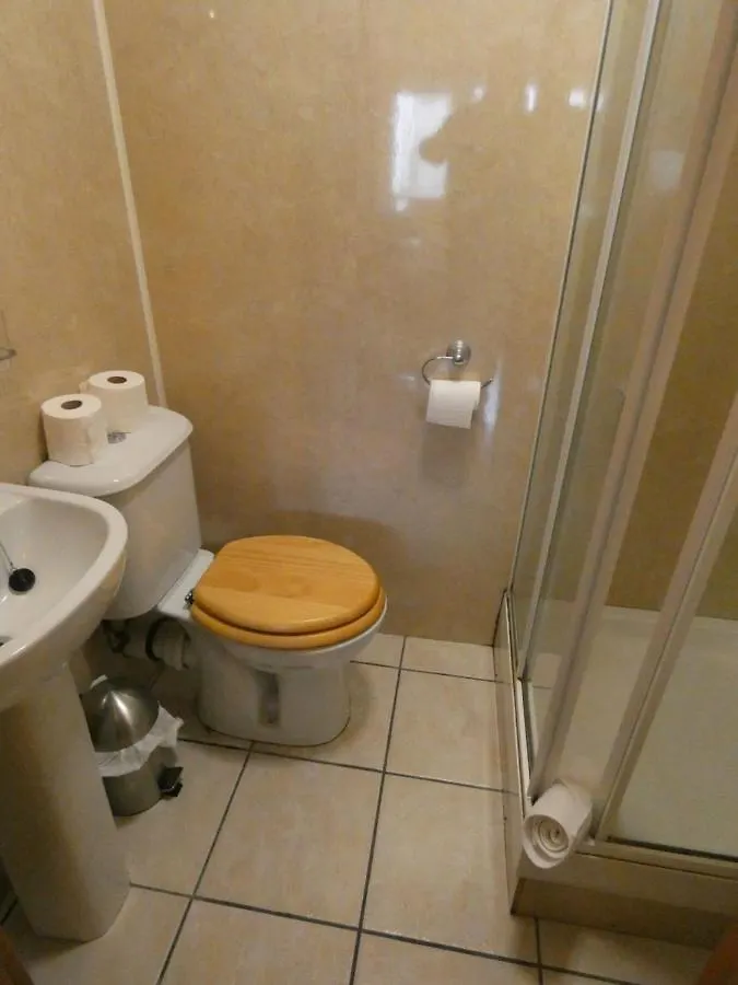 Hurst Dene Aparthotel Swansea