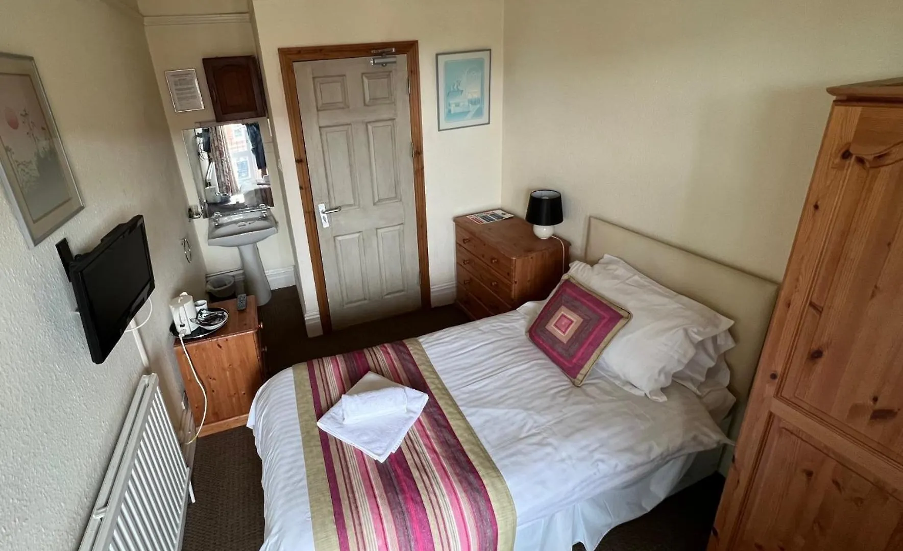 Hurst Dene Aparthotel Swansea
