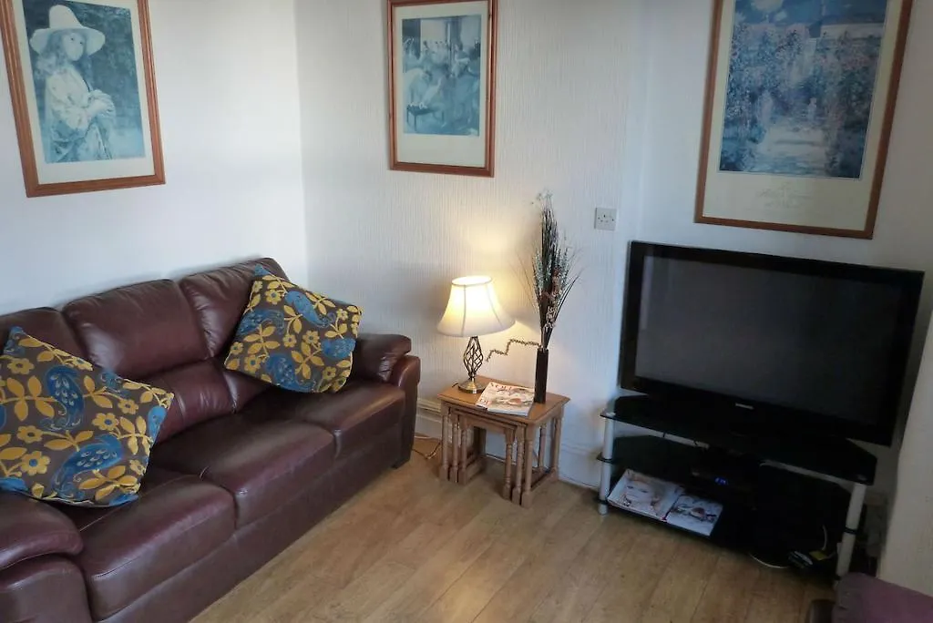Hurst Dene Aparthotel Swansea