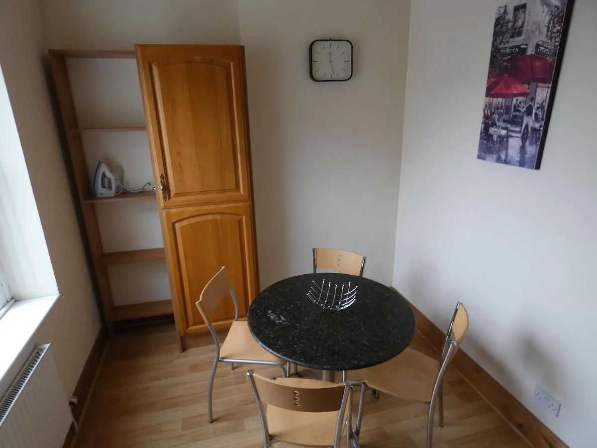 Hurst Dene Aparthotel Swansea Bed & Breakfast