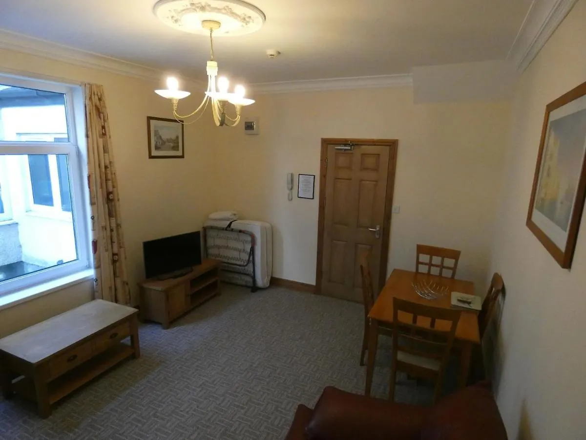 Hurst Dene Aparthotel Swansea